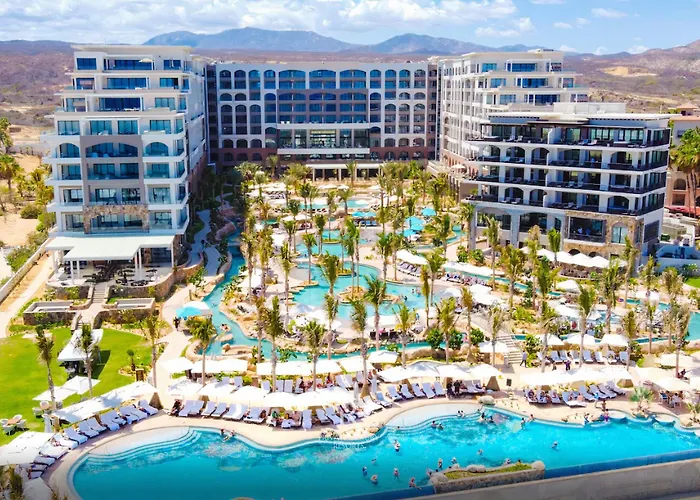 Resort Three Bedroom Ocean View- La Valencia *