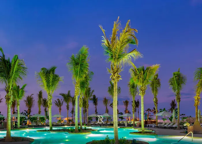 Resort Three Bedroom Ocean View- La Valencia